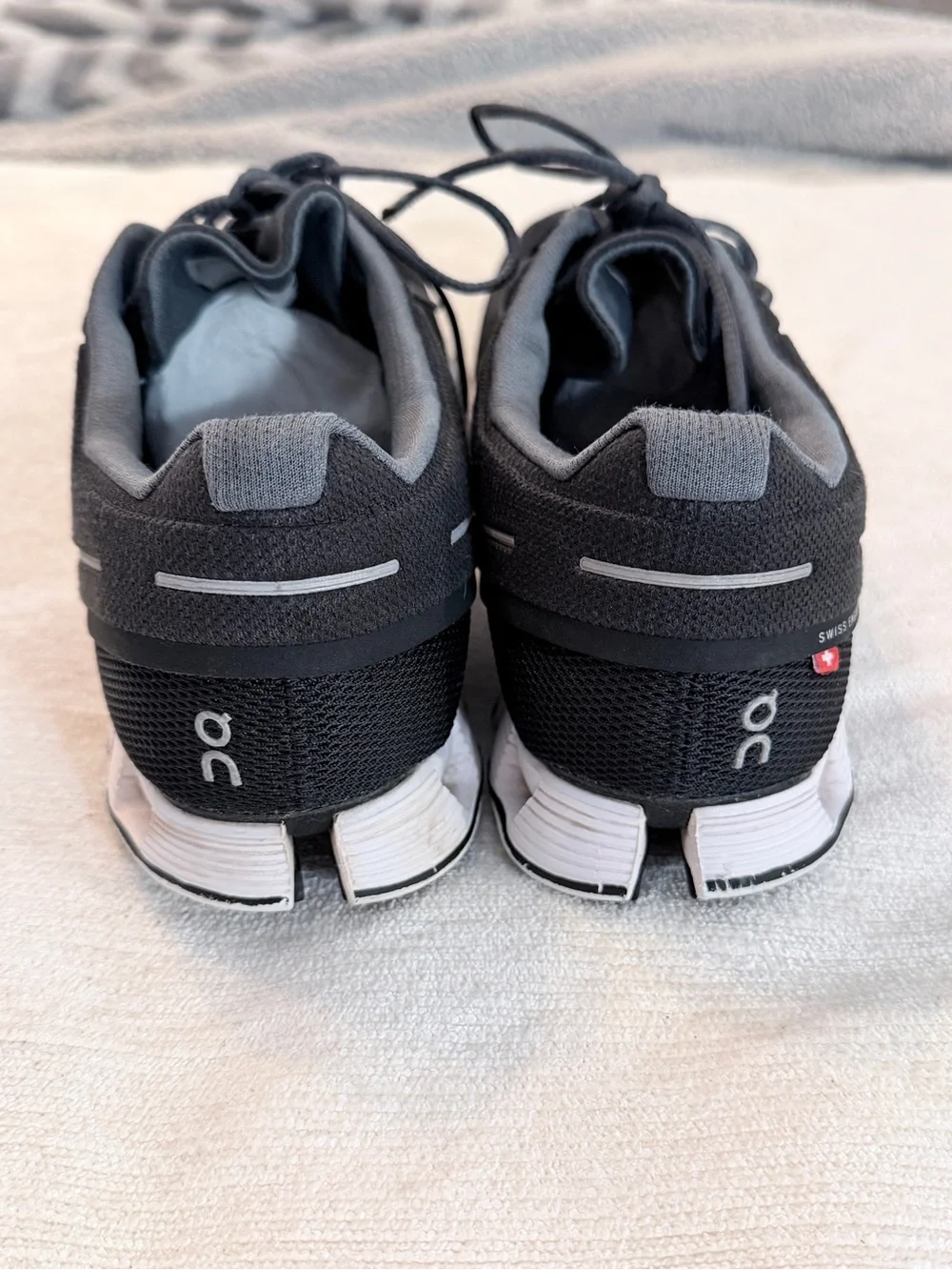 On Running cloud black